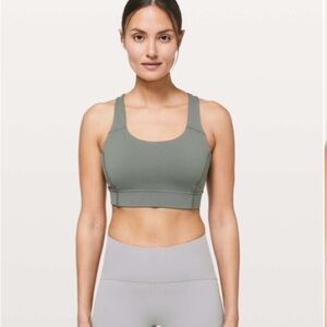LULULEMON - Power Through Bra